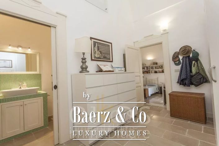 Image No.19-3 Bed Villa for sale