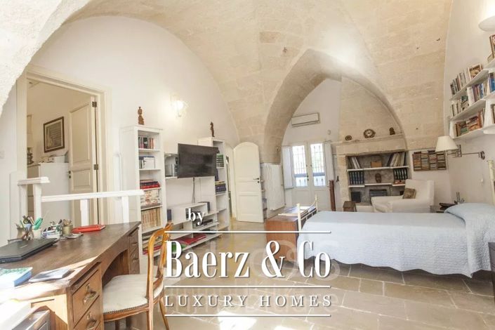 Image No.21-3 Bed Villa for sale