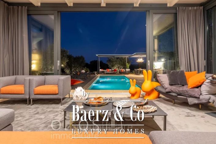 Image No.5-3 Bed Villa for sale