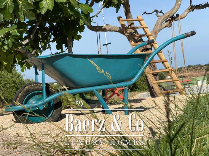 Image No.11-7 Bed Farmhouse for sale