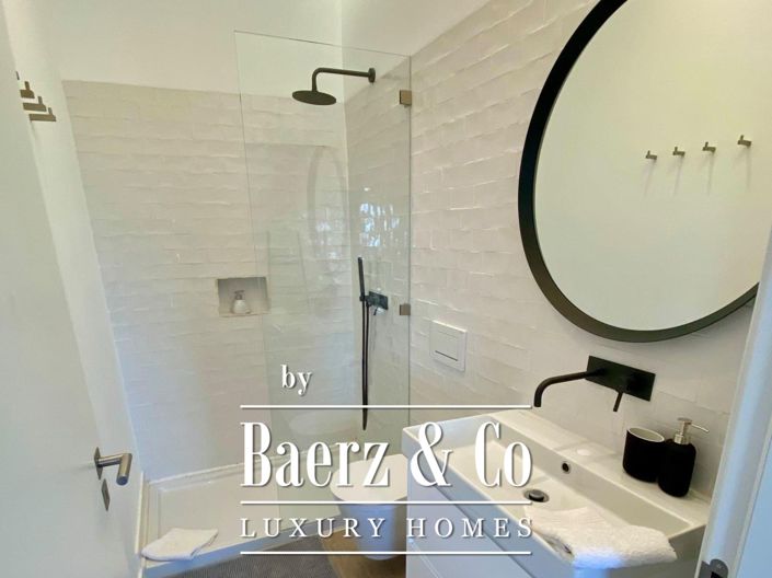 Image No.30-7 Bed Farmhouse for sale