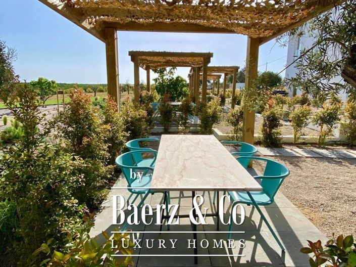 Image No.4-7 Bed Farmhouse for sale