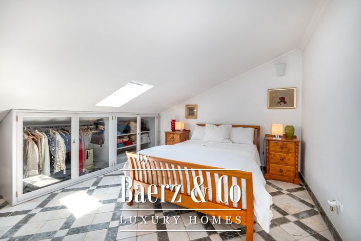 Image No.22-5 Bed House for sale