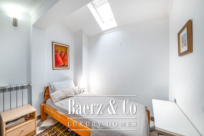 Image No.24-5 Bed House for sale