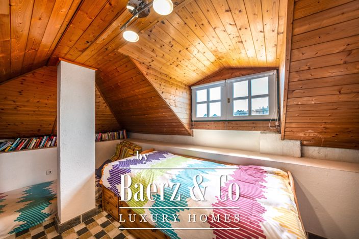 Image No.26-5 Bed House for sale