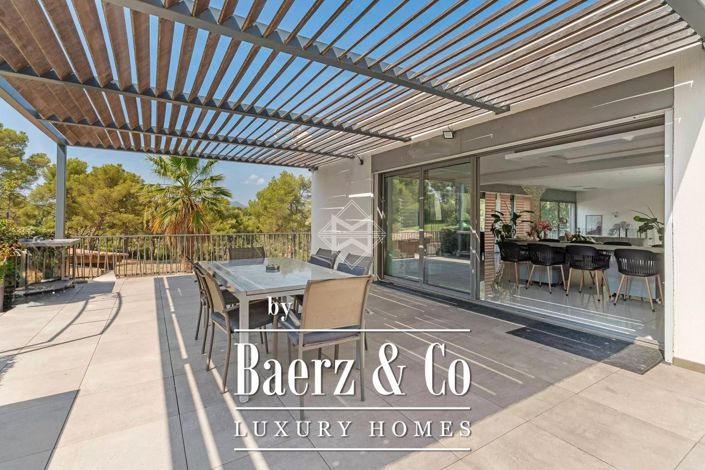 Image No.11-7 Bed Villa for sale