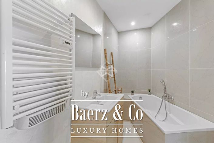 Image No.17-7 Bed Villa for sale