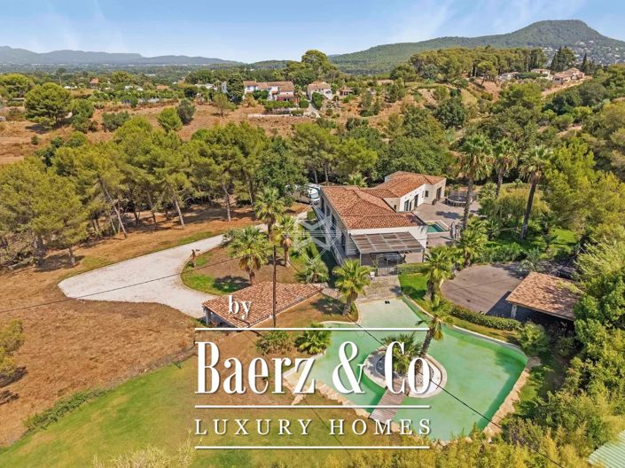 Image No.2-7 Bed Villa for sale