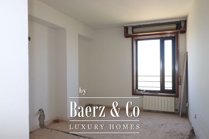 Image No.8-5 Bed Penthouse for sale