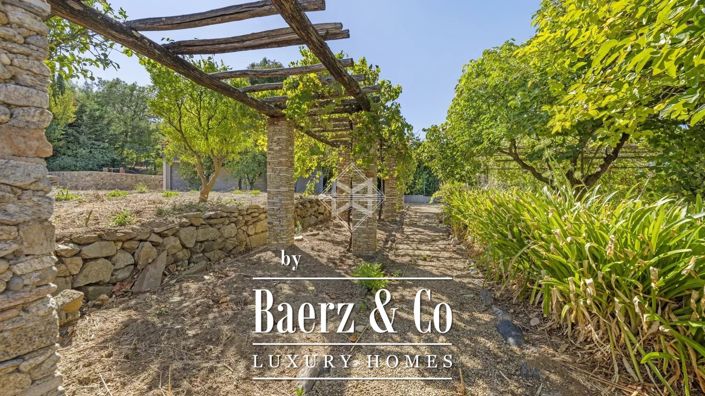 Image No.4-7 Bed Property for sale