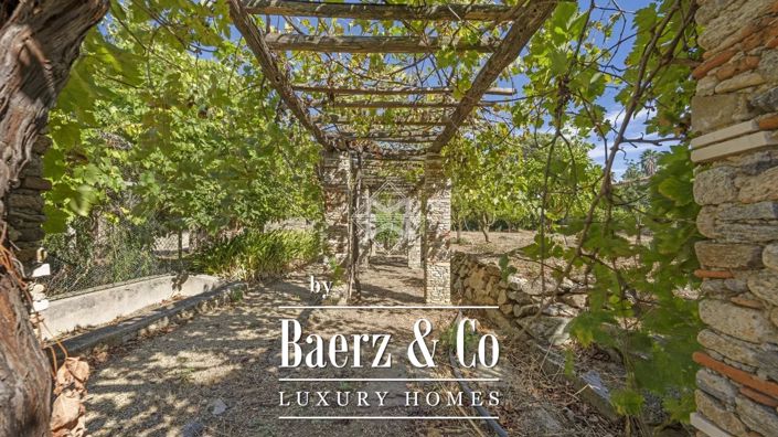 Image No.5-7 Bed Property for sale