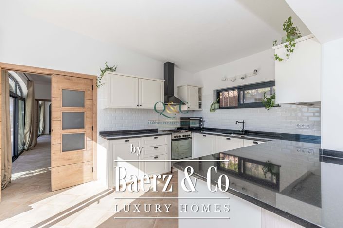 Image No.6-3 Bed Villa for sale