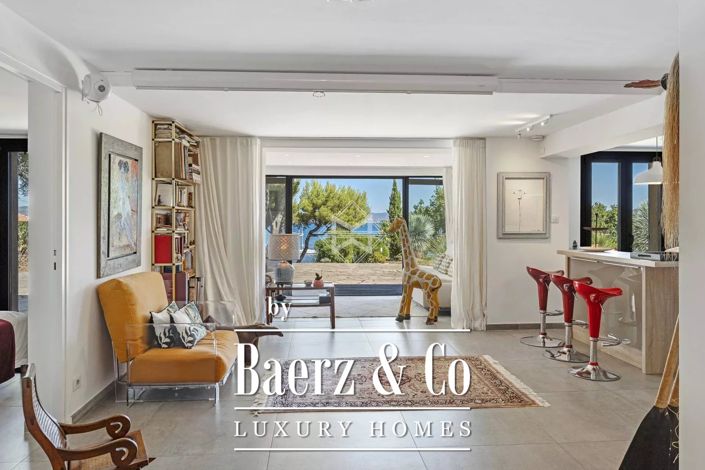 Image No.8-3 Bed Villa for sale