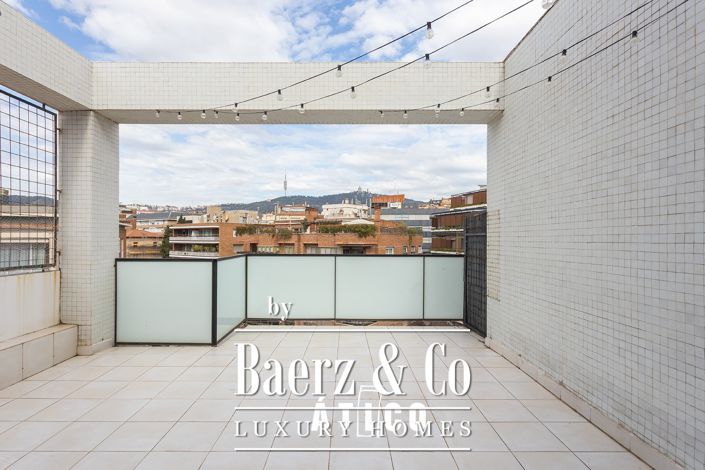 Image No.1-4 Bed Property for sale
