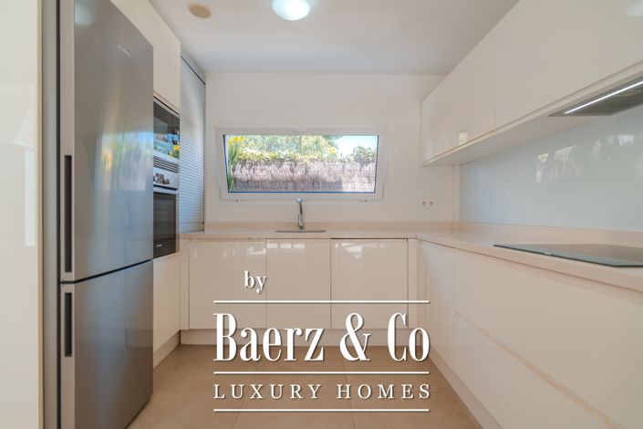 Image No.15-3 Bed Villa for sale