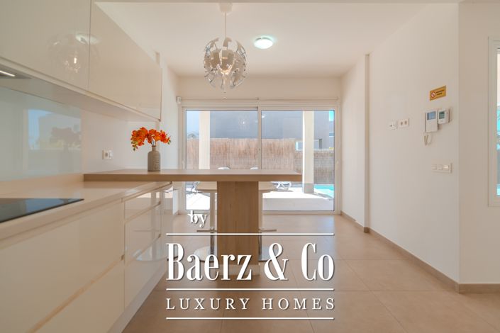 Image No.17-3 Bed Villa for sale