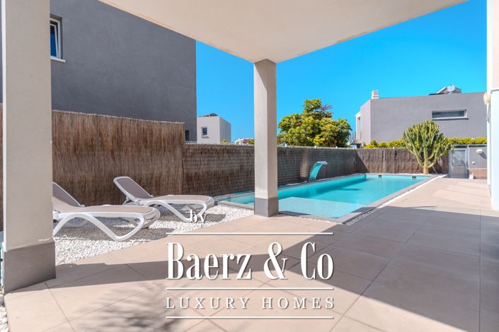 Image No.2-3 Bed Villa for sale