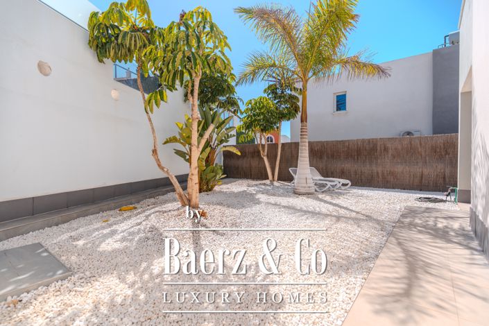 Image No.37-3 Bed Villa for sale