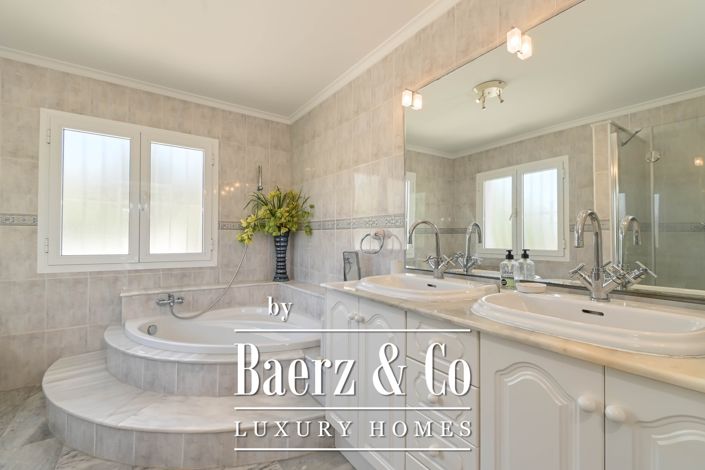 Image No.23-5 Bed Villa for sale