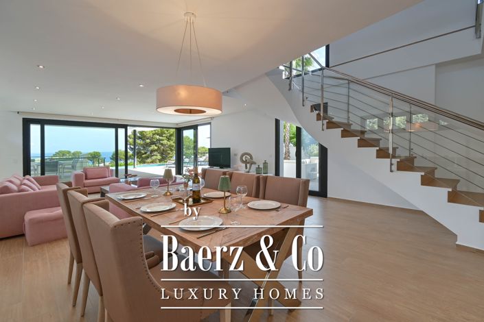 Image No.1-4 Bed Villa for sale