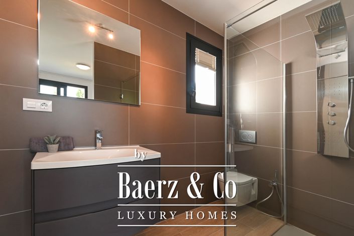 Image No.31-4 Bed Villa for sale