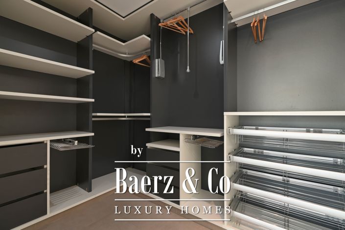 Image No.11-5 Bed Villa for sale