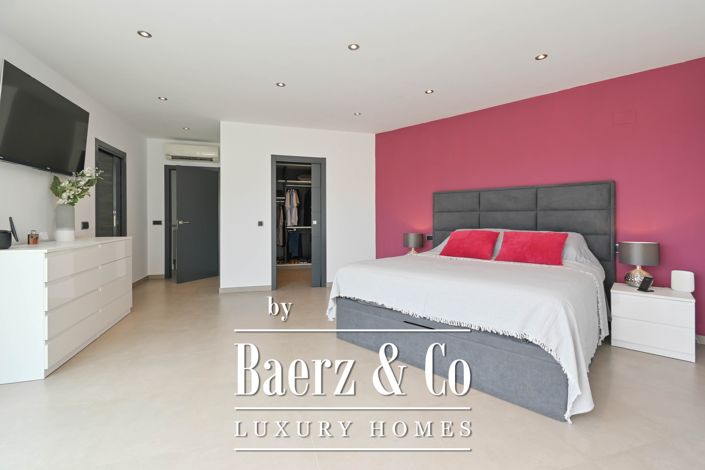 Image No.13-5 Bed Villa for sale