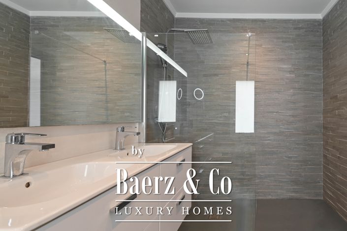 Image No.17-5 Bed Villa for sale