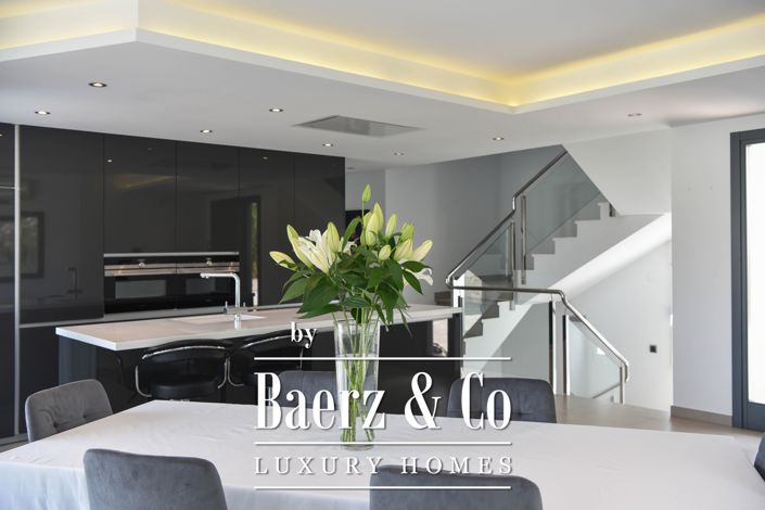 Image No.51-5 Bed Villa for sale