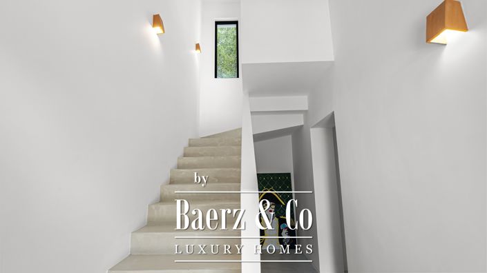 Image No.10-4 Bed Villa for sale