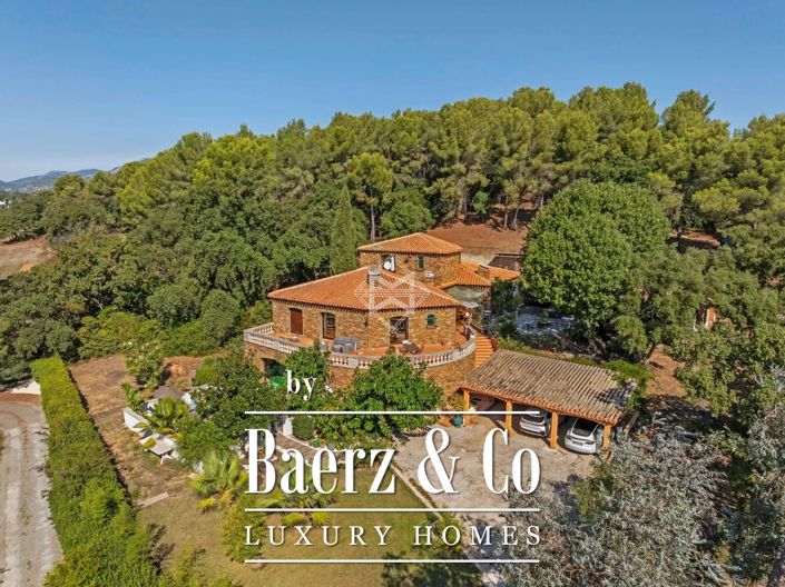 Image No.1-7 Bed Villa for sale