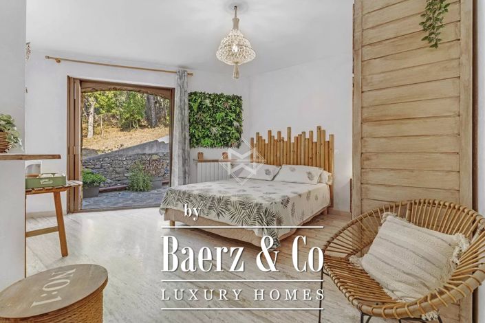 Image No.15-7 Bed Villa for sale