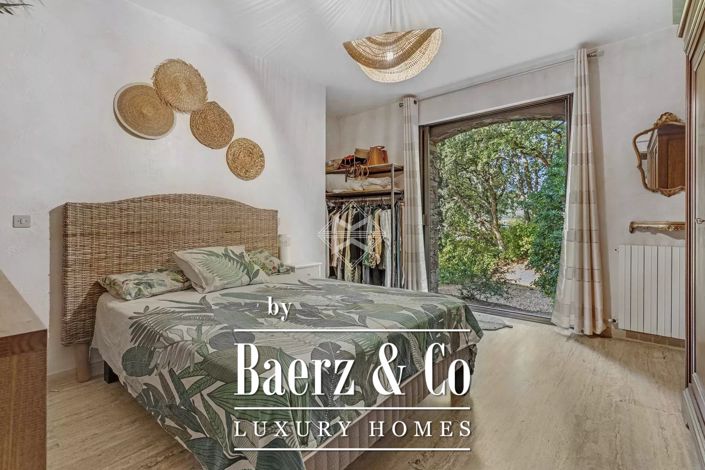 Image No.17-7 Bed Villa for sale