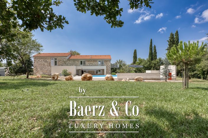 Image No.2-4 Bed Villa for sale