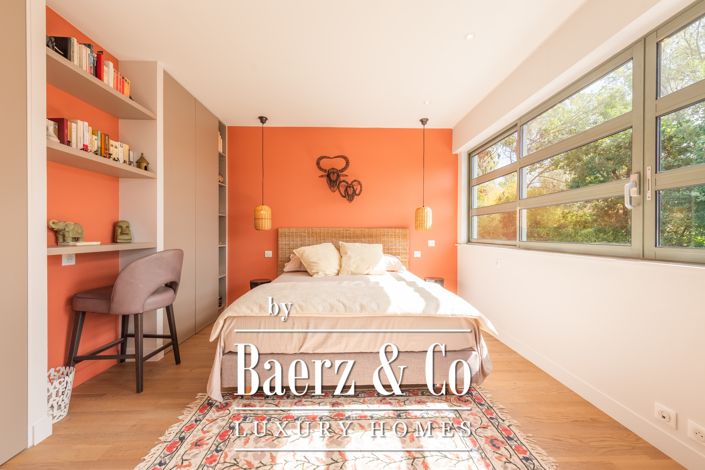 Image No.8-4 Bed House for sale