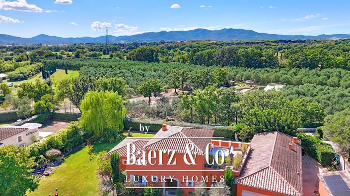 Image No.9-3 Bed Villa for sale