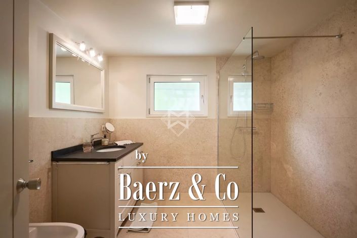 Image No.10-4 Bed Villa for sale