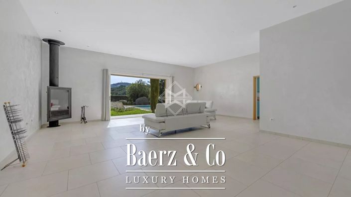 Image No.7-6 Bed Villa for sale