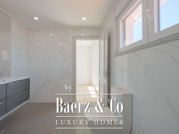 Image No.22-4 Bed House for sale