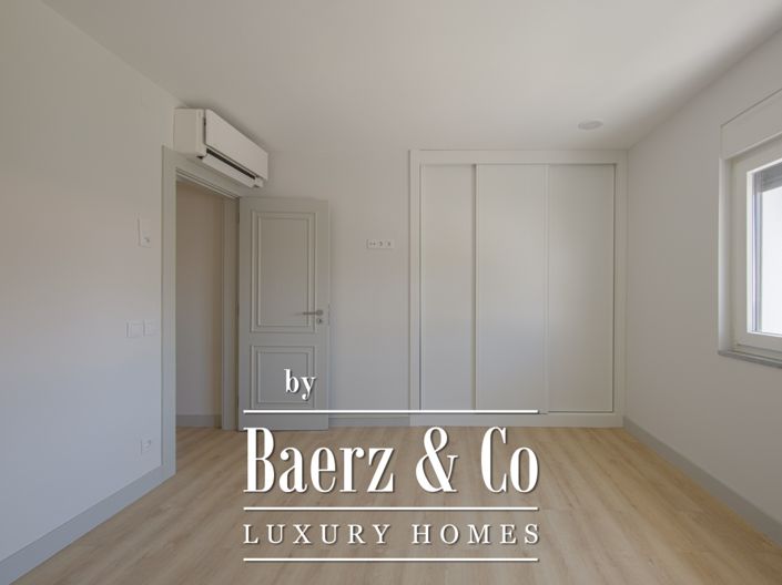 Image No.25-4 Bed House for sale