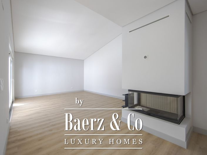 Image No.6-4 Bed House for sale