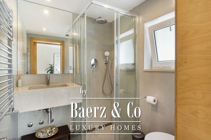 Image No.18-5 Bed House for sale