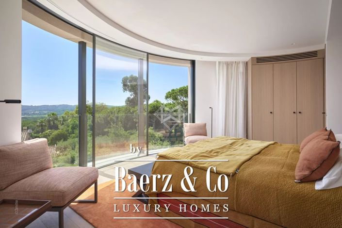 Image No.12-6 Bed Villa for sale