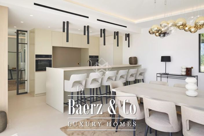 Image No.9-6 Bed Villa for sale