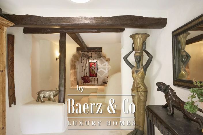 Image No.20-7 Bed House for sale