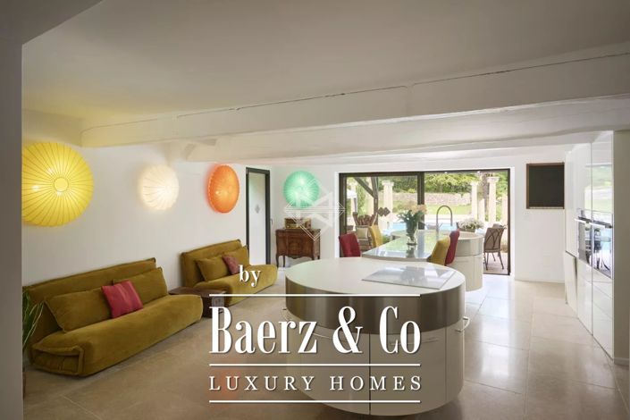 Image No.21-7 Bed House for sale