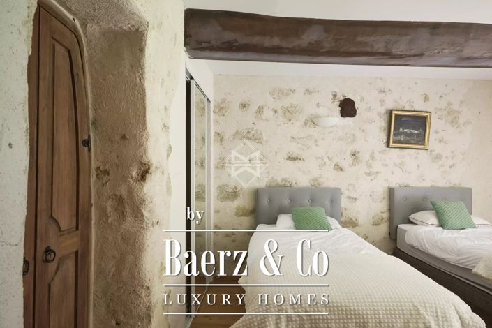 Image No.23-7 Bed House for sale