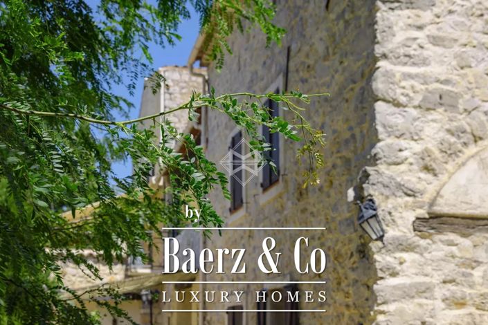 Image No.4-7 Bed House for sale