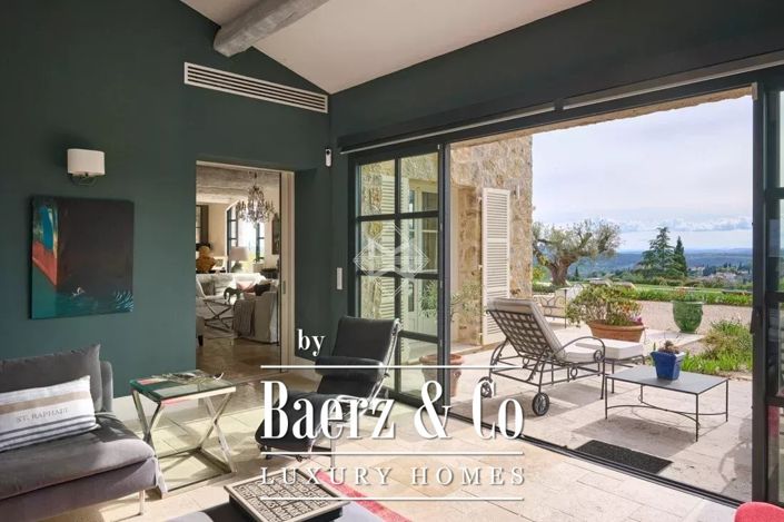 Image No.9-5 Bed Property for sale