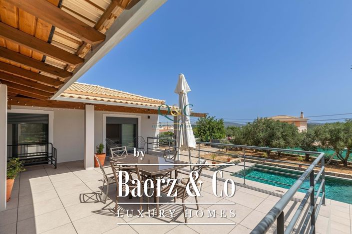 Image No.2-4 Bed Villa for sale